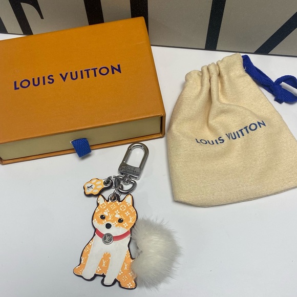 Louis Vuitton Key chain💚💚 - Picture 1 of 7